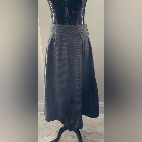 Vintage Dresses & Skirts - Michel Rene Gray Wool Side Button Skirt Size 38